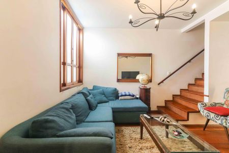 Casa à venda com 125m², 2 quartos e 2 vagasSala