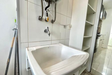 Apartamento à venda com 72m², 2 quartos e 2 vagas Apartamento à venda com 72m², 2 quartos e 2 vagasÁrea de Serviço