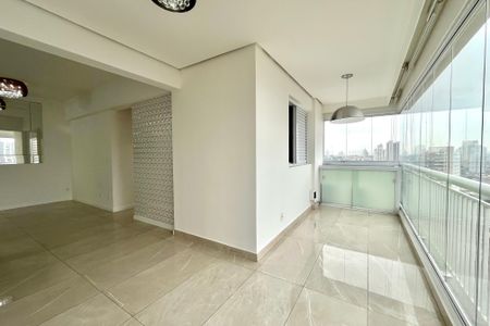 Apartamento à venda com 72m², 2 quartos e 2 vagas Apartamento à venda com 72m², 2 quartos e 2 vagasVaranda