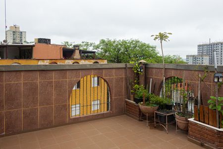 Apartamento à venda com 113m², 2 quartos e 1 vaga Apartamento à venda com 113m², 2 quartos e 1 vagaTerraço