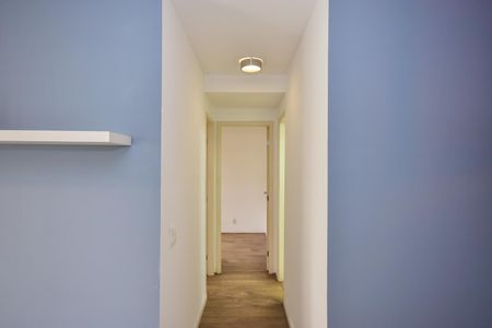 Corredor de apartamento para alugar com 2 quartos, 48m² em Parque Reboucas, São Paulo