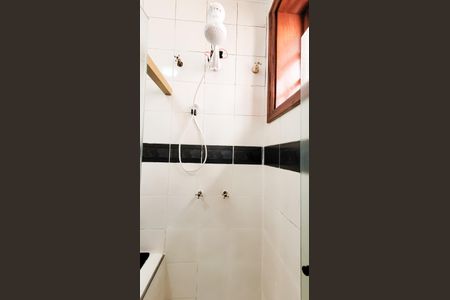Casa à venda com 498m², 4 quartos e 4 vagas Casa à venda com 498m², 4 quartos e 4 vagasBanheiro Suite 2