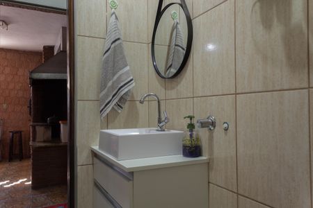 Casa à venda com 145m², 2 quartos e 2 vagasBanheiro Social