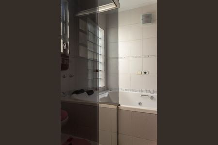 Casa à venda com 145m², 2 quartos e 2 vagasBanheiro da Suíte 