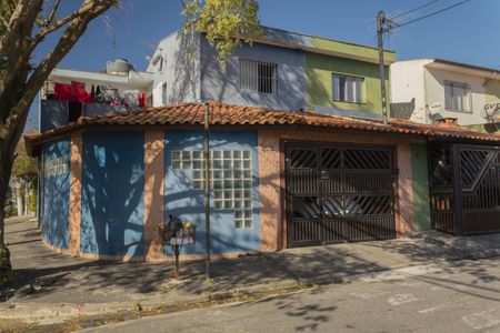 Casa à venda com 145m², 2 quartos e 2 vagasFachada
