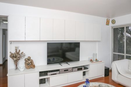Apartamento à venda com 119m², 2 quartos e 1 vaga Apartamento à venda com 119m², 2 quartos e 1 vagaSala