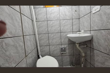 Banheiro de casa para alugar com 1 quarto, 25m² em Centro, Santo André