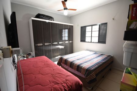 Casa à venda com 367m², 9 quartos e 6 vagasQuarto 1