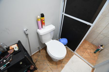 Casa à venda com 367m², 9 quartos e 6 vagasCasa Fundos 1 - Banheiro