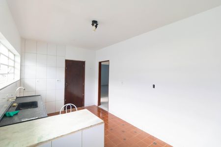 Casa à venda com 250m², 4 quartos e 2 vagas Casa à venda com 250m², 4 quartos e 2 vagasCozinha