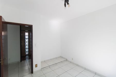 Casa à venda com 250m², 4 quartos e 2 vagas Casa à venda com 250m², 4 quartos e 2 vagasQuarto 02