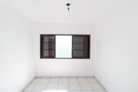 Casa à venda com 250m², 4 quartos e 2 vagas Casa à venda com 250m², 4 quartos e 2 vagasQuarto 02