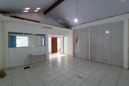 Casa à venda com 250m², 4 quartos e 2 vagas Casa à venda com 250m², 4 quartos e 2 vagasSala