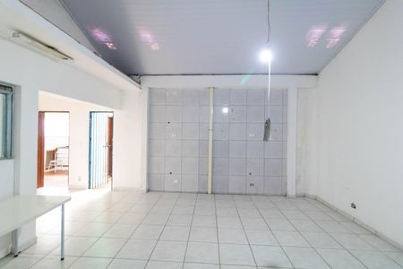 Casa à venda com 250m², 4 quartos e 2 vagas Casa à venda com 250m², 4 quartos e 2 vagasSala