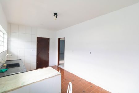 Casa à venda com 250m², 4 quartos e 2 vagas Casa à venda com 250m², 4 quartos e 2 vagasCozinha