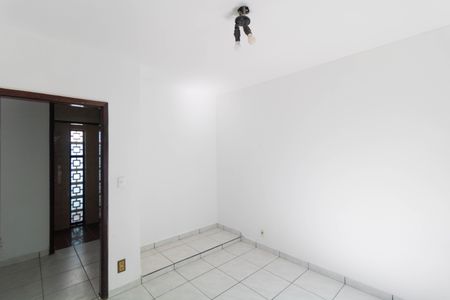 Casa à venda com 250m², 4 quartos e 2 vagas Casa à venda com 250m², 4 quartos e 2 vagasQuarto 01