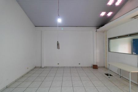 Casa à venda com 250m², 4 quartos e 2 vagas Casa à venda com 250m², 4 quartos e 2 vagasSala