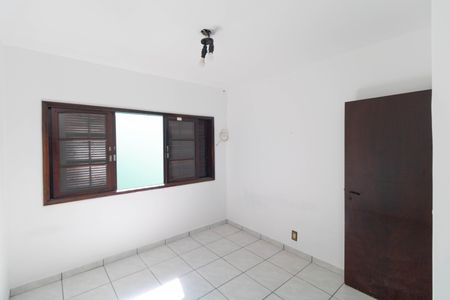 Casa à venda com 250m², 4 quartos e 2 vagas Casa à venda com 250m², 4 quartos e 2 vagasQuarto 01