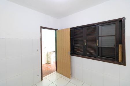 Casa à venda com 250m², 4 quartos e 2 vagas Casa à venda com 250m², 4 quartos e 2 vagasQuarto de Serviço