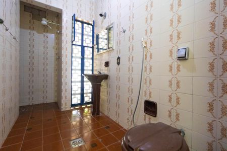 Casa à venda com 250m², 4 quartos e 2 vagas Casa à venda com 250m², 4 quartos e 2 vagasBanheiro da Suíte