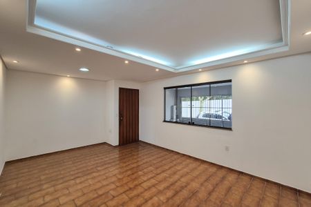 Casa à venda com 155m², 3 quartos e 3 vagasSala