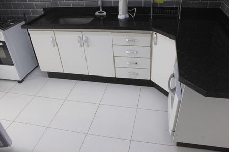 Apartamento para alugar com 75m², 2 quartos e 1 vagaCozinha