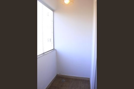 Apartamento para alugar com 75m², 2 quartos e 1 vagaVaranda