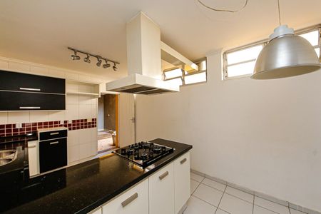 Casa à venda com 240m², 3 quartos e 3 vagas Casa à venda com 240m², 3 quartos e 3 vagasCozinha