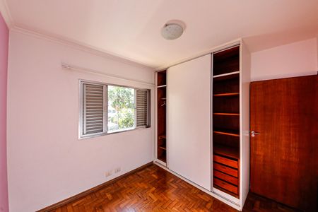 Casa à venda com 240m², 3 quartos e 3 vagas Casa à venda com 240m², 3 quartos e 3 vagasQuarto 2