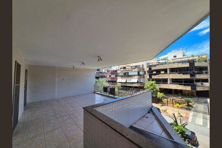 Apartamento à venda com 95m², 2 quartos e 1 vagaVaranda