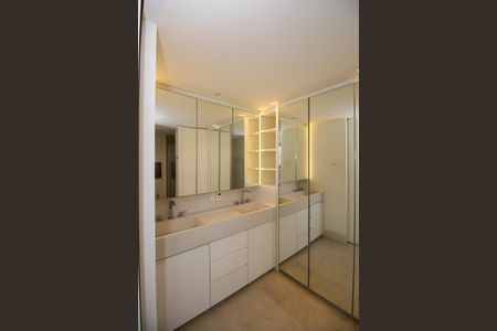 Apartamento à venda com 83m², 1 quarto e 1 vagaBanheiro da Suíte