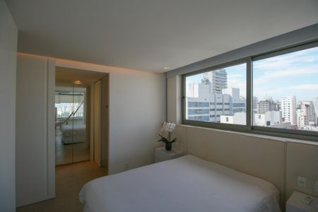 Apartamento à venda com 83m², 1 quarto e 1 vagaSuíte