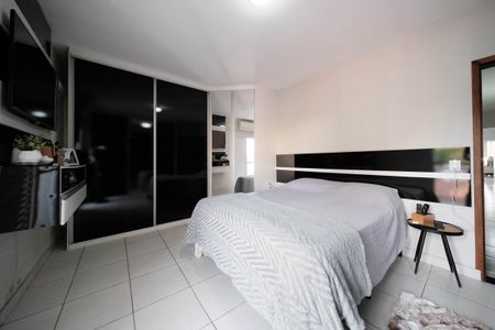 Casa à venda com 180m², 4 quartos e 4 vagasSuíte 1