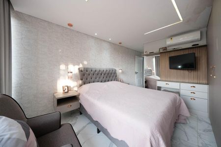 Casa à venda com 180m², 4 quartos e 4 vagasSuíte 2