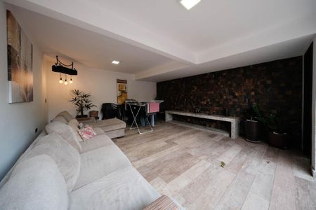 Casa à venda com 180m², 4 quartos e 4 vagasÁrea Gourmet