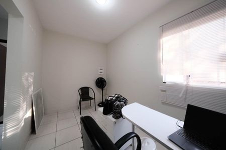 Casa à venda com 180m², 4 quartos e 4 vagasQuarto 2