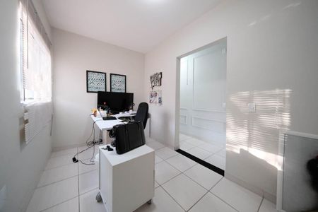 Casa à venda com 180m², 4 quartos e 4 vagasQuarto 2