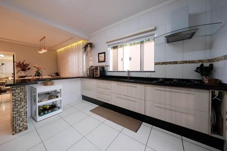 Casa à venda com 180m², 4 quartos e 4 vagasCozinha