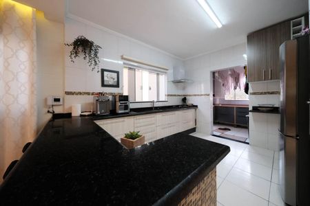 Casa à venda com 180m², 4 quartos e 4 vagasCopa