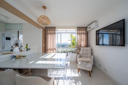 Apartamento à venda com 110m², 2 quartos e 2 vagas Apartamento à venda com 110m², 2 quartos e 2 vagasSala de Jantar