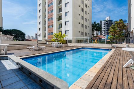 Apartamento à venda com 110m², 2 quartos e 2 vagas Apartamento à venda com 110m², 2 quartos e 2 vagasÁrea comum - Piscina