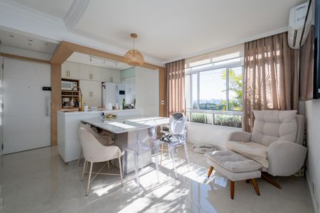 Apartamento à venda com 110m², 2 quartos e 2 vagas Apartamento à venda com 110m², 2 quartos e 2 vagasSala de Jantar