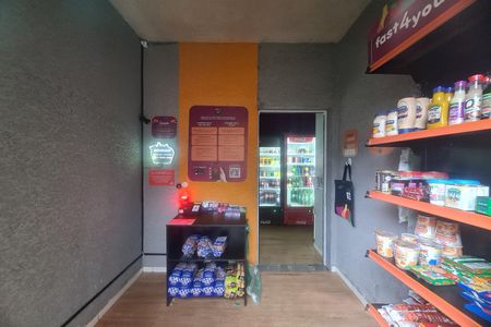 Apartamento para alugar com 35m², 2 quartos e 1 vaga Apartamento para alugar com 35m², 2 quartos e 1 vagaÁrea comum - Mini mercado