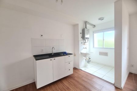 Apartamento para alugar com 35m², 2 quartos e 1 vaga Apartamento para alugar com 35m², 2 quartos e 1 vagaCozinha e Área de Serviço