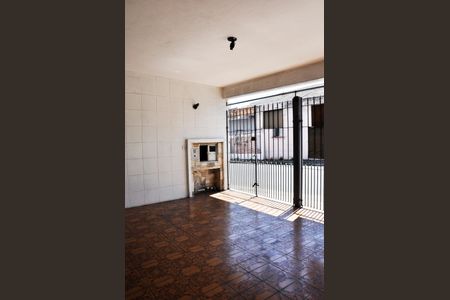 Casa à venda com 154m², 4 quartos e 2 vagas Casa à venda com 154m², 4 quartos e 2 vagasGaragem