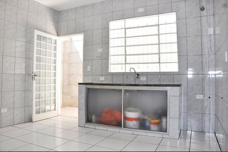 Casa à venda com 154m², 4 quartos e 2 vagas Casa à venda com 154m², 4 quartos e 2 vagasCozinha