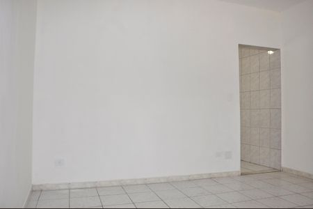 Casa à venda com 154m², 4 quartos e 2 vagas Casa à venda com 154m², 4 quartos e 2 vagasSala