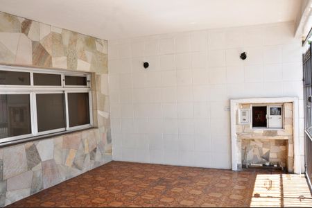 Casa à venda com 154m², 4 quartos e 2 vagas Casa à venda com 154m², 4 quartos e 2 vagasGaragem
