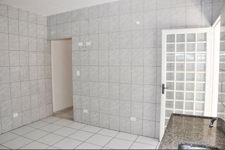 Casa à venda com 154m², 4 quartos e 2 vagas Casa à venda com 154m², 4 quartos e 2 vagasCozinha