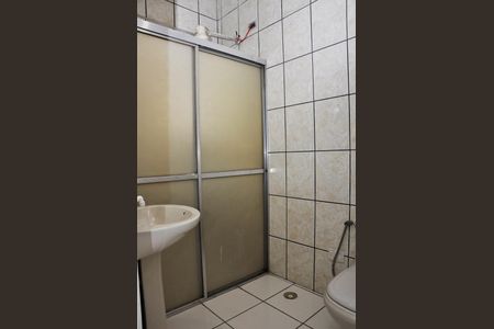 Casa à venda com 154m², 4 quartos e 2 vagas Casa à venda com 154m², 4 quartos e 2 vagasBanheiro Social